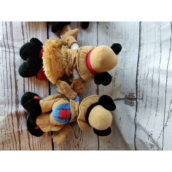 Disney World Frontierland Cowboys Indians Mickey Donald Minnie Chip Dale Lot 8 - Picture 6 of 16